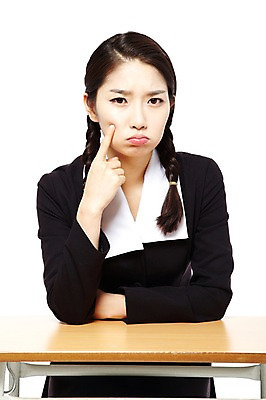 포토 JPG 스튜디오촬영 학생 라이프스타일 여학생 여자 교복 청소년 양갈래머리 여고생 고등학생 땋은머리 실내 한명 누끼 사람 앉기 동양인 손짓 상반신 앞모습 10대 청춘 뷰티 스쿨라이프 한국인 찡그림 추억 책상 고민 피부관리 복고 학창시절 여드름 사춘기 피부트러블 여자만 여자한명만 십대만 십대여자만 십대여자한명만 국내포토 1 헤어스타일 옷 감정 뷰포인트 가구 컨셉 학교 모션 표정 인종 내부 생활 피부질환 파일형식