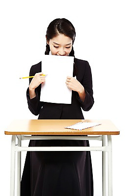 포토 JPG 스튜디오촬영 학생 라이프스타일 여학생 여자 교복 청소년 양갈래머리 여고생 고등학생 편지봉투 땋은머리 실내 한명 미소 웃음 들기 누끼 사람 앉기 동양인 앞모습 10대 청춘 연필 스쿨라이프 한국인 추억 수줍음 러브레터 편지 편지지 책상 복고 학창시절 설레임 편지쓰기 여자만 여자한명만 십대만 십대여자만 십대여자한명만 국내포토 1 헤어스타일 옷 감정 뷰포인트 가구 컨셉 학교 모션 학용품 봉투 표정 인종 내부 생활 필기구 기록 파일형식