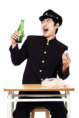 포토 JPG 스튜디오촬영 모자 학생 라이프스타일 남자 교복 음료 음식 남학생 의자 청소년 고등학생 디저트 실내 한명 미소 웃음 들기 누끼 사람 앉기 동양인 앞모습 10대 청춘 스쿨라이프 눈감음 계란 한국인 추억 병 책상 복고 학창시절 군것질 삶은계란 사이다 남자만 남자한명만 십대만 십대남자만 십대남자한명만 국내포토 1 식기 잡화 옷 뷰포인트 가구 컨셉 학교 모션 표정 인종 내부 생활 알 계란요리 파일형식