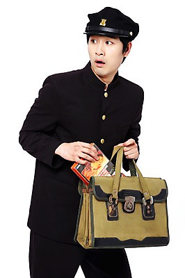 포토 JPG 스튜디오촬영 모자 학생 라이프스타일 응시 남자 교복 가방 청소년 고등학생 책가방 실내 한명 서기 들기 누끼 사람 동양인 앞모습 10대 청춘 스쿨라이프 놀람 한국인 추억 호기심 복고 학창시절 비디오 숨김 비디오테이프 사춘기 성교육 성인비디오 남자만 남자한명만 십대만 십대남자만 십대남자한명만 국내포토 1 시선 잡화 옷 교육 감정 뷰포인트 컨셉 학교 모션 표정 인종 내부 생활 파일형식