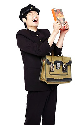 포토 JPG 스튜디오촬영 모자 학생 라이프스타일 남자 교복 가방 청소년 고등학생 책가방 실내 한명 서기 미소 웃음 들기 누끼 사람 동양인 10대 청춘 스쿨라이프 눈감음 기쁨 한국인 추억 즐거움 호기심 복고 학창시절 비디오 비디오테이프 사춘기 성교육 성인비디오 남자만 남자한명만 십대만 십대남자만 십대남자한명만 국내포토 1 잡화 옷 교육 감정 컨셉 학교 모션 표정 인종 내부 생활 파일형식