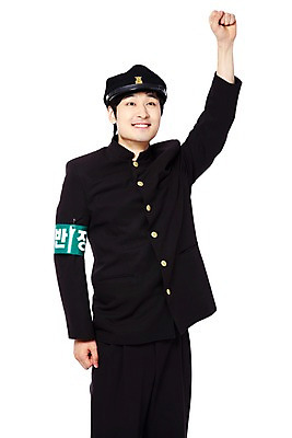 포토 JPG 스튜디오촬영 모자 학생 라이프스타일 응시 교육 남자 교복 남학생 청소년 고등학생 실내 한명 서기 미소 웃음 누끼 사람 동양인 앞모습 10대 청춘 스쿨라이프 손들기 한국인 발표 추억 이름표 복고 학창시절 반장 완장 우등생 남자만 남자한명만 십대만 십대남자만 십대남자한명만 국내포토 1 시선 잡화 옷 뷰포인트 컨셉 학교 모션 표정 인종 내부 생활 파일형식