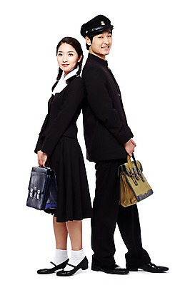 포토 JPG 스튜디오촬영 전신 모자 학생 라이프스타일 여학생 여자 남자 교복 남학생 포즈 가방 모션 청소년 양갈래머리 여고생 고등학생 책가방 땋은머리 실내 서기 미소 웃음 들기 누끼 사람 동양인 두명 옆모습 10대 친구 청춘 스쿨라이프 우정 한국인 등맞대기 추억 복고 등교 하교 학창시절 이성교제 십대만 국내포토 헤어스타일 잡화 옷 뷰포인트 컨셉 학교 관계 표정 인종 내부 생활 등하교 파일형식