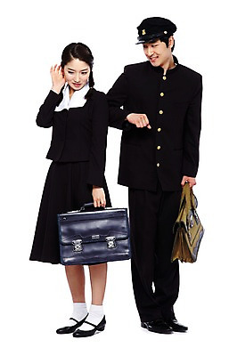 포토 JPG 스튜디오촬영 전신 모자 학생 라이프스타일 여학생 여자 남자 교복 남학생 가방 모션 청소년 양갈래머리 여고생 고등학생 책가방 땋은머리 실내 서기 미소 웃음 들기 누끼 사람 동양인 두명 앞모습 10대 친구 청춘 스쿨라이프 우정 한국인 추억 수줍음 복고 등교 하교 학창시절 이성교제 십대만 국내포토 헤어스타일 잡화 옷 감정 뷰포인트 컨셉 학교 관계 표정 인종 내부 생활 등하교 파일형식