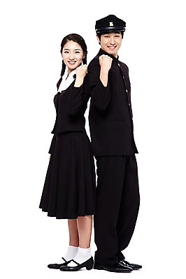 포토 JPG 스튜디오촬영 전신 모자 학생 라이프스타일 여학생 여자 남자 교복 남학생 포즈 응원 모션 청소년 양갈래머리 여고생 고등학생 땋은머리 실내 서기 미소 웃음 누끼 사람 동양인 손짓 두명 옆모습 10대 친구 청춘 스쿨라이프 파이팅 주먹 우정 한국인 등맞대기 추억 복고 학창시절 십대만 국내포토 헤어스타일 잡화 옷 뷰포인트 컨셉 학교 관계 표정 인종 내부 생활 파일형식