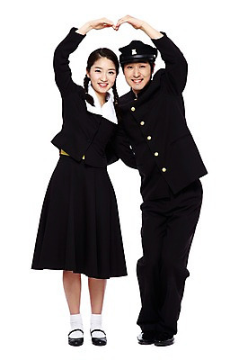 포토 JPG 스튜디오촬영 전신 모자 학생 라이프스타일 여학생 여자 남자 교복 남학생 포즈 모션 청소년 양갈래머리 여고생 고등학생 땋은머리 실내 사랑 서기 미소 웃음 누끼 사람 동양인 손짓 두명 앞모습 10대 친구 청춘 스쿨라이프 우정 한국인 하트 추억 복고 학창시절 이성교제 십대만 국내포토 모양 헤어스타일 잡화 옷 감정 뷰포인트 컨셉 학교 관계 표정 인종 내부 생활 파일형식