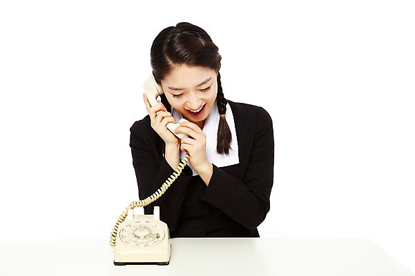 포토 JPG 스튜디오촬영 학생 라이프스타일 여학생 여자 교복 청소년 양갈래머리 여고생 고등학생 땋은머리 실내 한명 웃음 들기 누끼 사람 동양인 상반신 앞모습 10대 청춘 스쿨라이프 통신기기 한국인 추억 전화기 유선전화기 즐거움 복고 학창시절 통화 여자만 여자한명만 십대만 십대여자만 십대여자한명만 국내포토 1 헤어스타일 옷 감정 뷰포인트 컨셉 통신 학교 모션 표정 인종 내부 생활 기계 파일형식