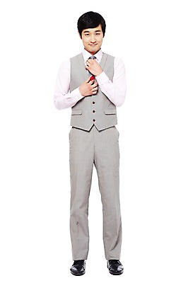 포토 JPG 스튜디오촬영 전신 직업 남자 포즈 비즈니스 모션 넥타이 영업 실내 한명 서기 미소 웃음 누끼 사람 동양인 정장 손짓 20대 성인 앞모습 비즈니스라이프 깨끗함 거래 한국인 업무 직장인 비즈니스맨 작업실 복고 출근 열정 출근준비 치장 사회생활 몸단장 단장 남자만 남자한명만 성인남자만 청년만 청년남자만 청년남자한명만 성인한명만 성인남자한명만 성인만 국내포토 1 라이프스타일 잡화 옷 감정 뷰포인트 컨셉 표정 인종 청년 내부 작업 출퇴근 파일형식