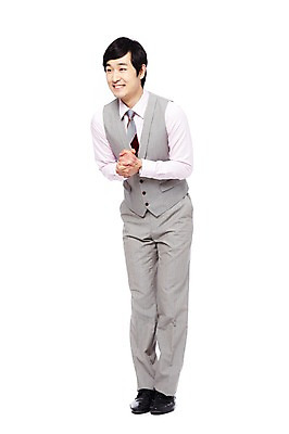 포토 JPG 스튜디오촬영 전신 직업 응시 남자 포즈 비즈니스 모션 영업 실내 한명 서기 미소 웃음 누끼 사람 동양인 정장 손짓 20대 성인 앞모습 비즈니스라이프 거래 한국인 예절 인사 업무 직장인 비즈니스맨 작업실 복고 열정 손모으기 사회생활 아부 남자만 남자한명만 성인남자만 청년만 청년남자만 청년남자한명만 성인한명만 성인남자한명만 성인만 국내포토 1 라이프스타일 시선 옷 감정 뷰포인트 표정 인종 청년 내부 작업 파일형식