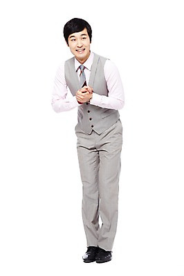 포토 JPG 스튜디오촬영 전신 직업 응시 남자 포즈 비즈니스 모션 영업 실내 한명 서기 미소 웃음 누끼 사람 동양인 정장 손짓 20대 성인 앞모습 비즈니스라이프 거래 한국인 예절 인사 업무 직장인 비즈니스맨 작업실 복고 열정 손모으기 사회생활 아부 남자만 남자한명만 성인남자만 청년만 청년남자만 청년남자한명만 성인한명만 성인남자한명만 성인만 국내포토 1 라이프스타일 시선 옷 감정 뷰포인트 표정 인종 청년 내부 작업 파일형식