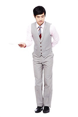 포토 JPG 스튜디오촬영 전신 직업 남자 포즈 비즈니스 모션 봉투 영업 실내 한명 서기 들기 누끼 사람 동양인 정장 20대 성인 앞모습 비즈니스라이프 거래 한국인 예절 업무 직장인 비즈니스맨 작업실 주기 복고 열정 사회생활 뇌물 아부 돈거래 돈봉투 불법 청탁 남자만 남자한명만 성인남자만 청년만 청년남자만 청년남자한명만 성인한명만 성인남자한명만 성인만 국내포토 1 라이프스타일 옷 감정 뷰포인트 인종 청년 내부 작업 범죄 파일형식