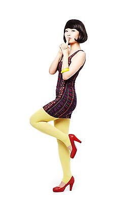 포토 JPG 스튜디오촬영 전신 라이프스타일 옷 원피스 여자 패션 포즈 팔찌 모션 실내 한명 서기 누끼 사람 동양인 손짓 20대 성인 옆모습 청춘 치마 민소매 유행 한국인 단발머리 추억 하이힐 복고 레깅스 다리들기 여자만 여자한명만 성인여자만 청년만 청년여자만 성인한명만 청년여자한명만 성인여자한명만 성인만 국내포토 1 헤어스타일 구두 뷰포인트 컨셉 상의 장신구 하의 인종 청년 내부 생활 여성화 파일형식