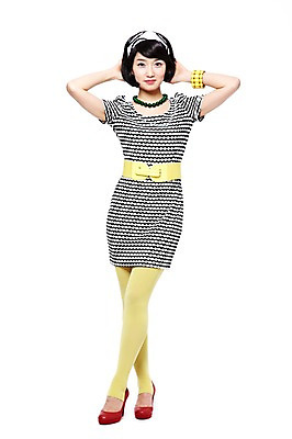 포토 JPG 스튜디오촬영 전신 라이프스타일 옷 원피스 여자 패션 포즈 목걸이 팔찌 모션 실내 한명 서기 미소 웃음 누끼 사람 동양인 손짓 20대 성인 앞모습 청춘 치마 유행 한국인 벨트 머리띠 단발머리 추억 하이힐 복고 레깅스 여자만 여자한명만 성인여자만 청년만 청년여자만 성인한명만 청년여자한명만 성인여자한명만 성인만 국내포토 1 헤어스타일 잡화 구두 뷰포인트 컨셉 장신구 하의 표정 인종 청년 내부 생활 여성화 파일형식