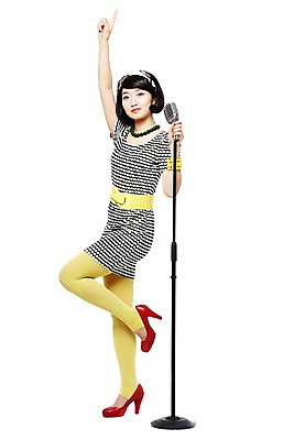 포토 JPG 스튜디오촬영 전신 라이프스타일 옷 원피스 여자 패션 음악 음향기기 포즈 목걸이 노래 팔찌 모션 실내 한명 서기 누끼 사람 동양인 손짓 20대 성인 옆모습 청춘 치마 유행 한국인 가수 벨트 가리킴 춤 머리띠 단발머리 추억 하이힐 스탠드마이크 마이크 복고 디스코 복고댄스 레깅스 여자만 여자한명만 성인여자만 청년만 청년여자만 성인한명만 청년여자한명만 성인여자한명만 성인만 국내포토 1 헤어스타일 잡화 구두 뷰포인트 컨셉 장신구 하의 문화예술 인종 청년 내부 생활 전자제품 음악가 여성화 파일형식