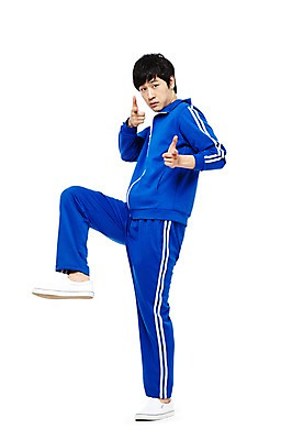 포토 JPG 스튜디오촬영 전신 라이프스타일 남자 포즈 장난 모션 놀이 실내 한명 서기 누끼 사람 동양인 손짓 20대 청년 성인 앞모습 운동복 청춘 한국인 가리킴 가난 실업자 실업 복고 청년실업 게으름 다리들기 총놀이 총쏘기 남자만 남자한명만 성인남자만 청년만 청년남자만 청년남자한명만 성인한명만 성인남자한명만 성인만 국내포토 1 옷 뷰포인트 컨셉 비즈니스 인종 내부 생활 사회이슈 파일형식