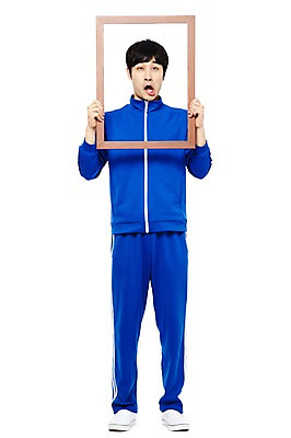 포토 JPG 스튜디오촬영 전신 라이프스타일 남자 포즈 모션 프레임 실내 표정 액자틀 한명 서기 들기 누끼 사람 동양인 20대 청년 성인 앞모습 운동복 청춘 한국인 유머 가난 앨범 실업자 실업 즐거움 복고 청년실업 코믹 사진틀 게으름 남자만 남자한명만 성인남자만 청년만 청년남자만 청년남자한명만 성인한명만 성인남자한명만 성인만 국내포토 1 옷 감정 뷰포인트 액자 컨셉 비즈니스 틀 인종 내부 생활 사회이슈 파일형식