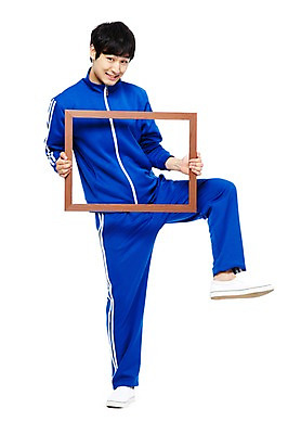 포토 JPG 스튜디오촬영 전신 라이프스타일 남자 포즈 모션 프레임 실내 액자틀 한명 서기 미소 웃음 들기 누끼 사람 동양인 20대 청년 성인 앞모습 운동복 청춘 한국인 유머 가난 앨범 실업자 실업 복고 청년실업 사진틀 게으름 다리들기 남자만 남자한명만 성인남자만 청년만 청년남자만 청년남자한명만 성인한명만 성인남자한명만 성인만 국내포토 1 옷 감정 뷰포인트 액자 컨셉 비즈니스 표정 틀 인종 내부 생활 사회이슈 파일형식