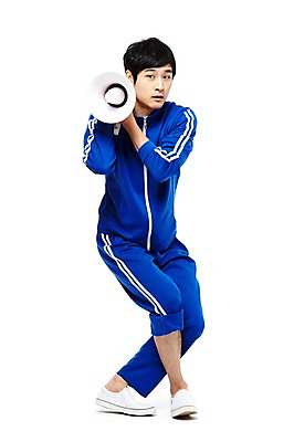 포토 JPG 스튜디오촬영 전신 라이프스타일 남자 포즈 모션 실내 한명 서기 들기 누끼 사람 동양인 20대 청년 성인 앞모습 운동복 청춘 촬영 확성기 한국인 유머 가난 실업자 실업 영화 복고 청년실업 영화감독 영화촬영 게으름 남자만 남자한명만 성인남자만 청년만 청년남자만 청년남자한명만 성인한명만 성인남자한명만 성인만 국내포토 1 옷 감정 뷰포인트 컨셉 비즈니스 문화예술 인종 내부 생활 감독 사회이슈 파일형식