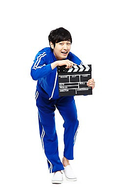 포토 JPG 스튜디오촬영 전신 라이프스타일 남자 포즈 모션 실내 숙이기 한명 서기 웃음 들기 누끼 사람 동양인 20대 청년 성인 앞모습 운동복 청춘 촬영 한국인 도구 유머 클래퍼보드 가난 실업자 영화 큐 복고 청년실업 영화감독 영화촬영 게으름 남자만 남자한명만 성인남자만 청년만 청년남자만 청년남자한명만 성인한명만 성인남자한명만 성인만 국내포토 1 옷 감정 뷰포인트 컨셉 문화예술 표정 인종 내부 생활 감독 실업 사회이슈 파일형식