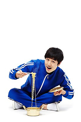 포토 JPG 스튜디오촬영 전신 라이프스타일 남자 음식 젓가락 실내 한명 미소 웃음 들기 누끼 사람 앉기 동양인 20대 청년 성인 앞모습 운동복 청춘 식사 한국인 뚜껑 라면 솥 냄비 가난 실업자 실업 먹기 복고 청년실업 게으름 남자만 남자한명만 성인남자만 청년만 청년남자만 청년남자한명만 성인한명만 성인남자한명만 성인만 혼족 국내포토 1 옷 뷰포인트 컨셉 비즈니스 모션 주방용품 수저 표정 인종 내부 생활 면류 사회이슈 싱글라이프 파일형식