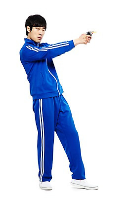 포토 JPG 스튜디오촬영 전신 라이프스타일 남자 포즈 장난 모션 놀이 실내 한명 서기 들기 누끼 사람 동양인 20대 청년 성인 앞모습 운동복 청춘 장난감 놀이용품 눈감음 총 한국인 가난 실업자 실업 경계 복고 청년실업 사격 조준 경호원 게으름 총놀이 총싸움 총쏘기 남자만 남자한명만 성인남자만 청년만 청년남자만 청년남자한명만 성인한명만 성인남자한명만 성인만 국내포토 직업 1 옷 무기 뷰포인트 컨셉 비즈니스 인종 내부 생활 사회이슈 오브젝트 싸움 파일형식