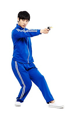 포토 JPG 스튜디오촬영 전신 라이프스타일 남자 포즈 장난 모션 놀이 실내 한명 서기 들기 누끼 사람 동양인 20대 청년 성인 앞모습 운동복 청춘 장난감 놀이용품 총 한국인 가난 실업자 실업 경계 복고 청년실업 사격 조준 경호원 게으름 총놀이 총싸움 총쏘기 남자만 남자한명만 성인남자만 청년만 청년남자만 청년남자한명만 성인한명만 성인남자한명만 성인만 국내포토 직업 1 옷 무기 뷰포인트 컨셉 비즈니스 인종 내부 생활 사회이슈 오브젝트 싸움 파일형식