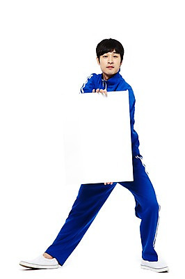 포토 JPG 스튜디오촬영 전신 라이프스타일 배너 남자 포즈 모션 사각프레임 광고판 실내 한명 서기 들기 누끼 사람 동양인 20대 청년 성인 앞모습 운동복 청춘 한국인 구직 가난 실업자 실업 알림 복고 청년실업 취업준비생 게으름 남자만 남자한명만 성인남자만 청년만 청년남자만 청년남자한명만 성인한명만 성인남자한명만 성인만 국내포토 1 옷 뷰포인트 컨셉 비즈니스 프레임 알림판 인종 내부 생활 사각형 사회이슈 판 파일형식