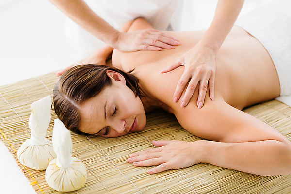 포토 JPG 해외이미지 백인 라이프스타일 손 여자 엎드리기 중년 50대 휴식 실내 한명 상반신 성인 신체부위 30대 수건 스파 매트 씻기 허브 마사지사 성인여자한명만 해외202105 해외포토 서양인 식물 직업 1 컨셉 모션 사람 내부 생활 장년 위생용품 청결 마사지 여자한명만 성인여자만 파일형식