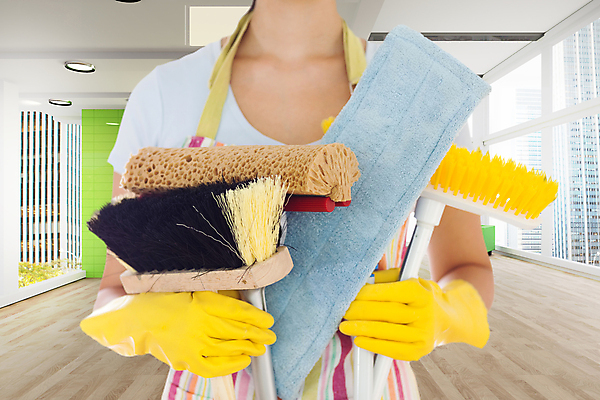 포토 JPG 해외이미지 여자 장갑 가사 창문 청소년 한명 건물 빛 도시풍경 고층빌딩 앞치마 방 흰색 기구 도구 잡기 도시 붓 빗자루 청소 책상 대걸레 위생관리 접수 혼혈 해외202105 해외포토 1 건축물 잡화 컬러 가구 모션 관리 사람 풍경 빌딩 청소도구 다문화 파일형식