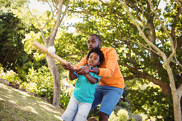 포토 JPG 해외이미지 나무 응시 공원 남자 행복 아들 어린이 포즈 관계 청소년 사랑 소년 20대 사람없음 카메라 검은색 기쁨 낭만 야구 아빠 즐거움 정확 해외202105 해외포토 식물 시선 공공시설 감정 컬러 컨셉 가족 사람 청년 전자제품 구기 파일형식