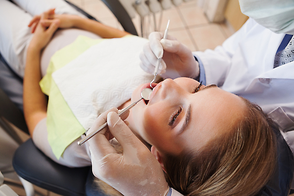 포토 JPG 해외이미지 백인 직업 여자 남자 중년 50대 청소년 실내 치과 병원 20대 두명 건강관리 장비 시험 환자 공구 조직 치아 전문직 치과의사 치과용품 약속 수술장갑 위생관리 살균 치위생사 해외202105 해외포토 서양인 교육 장갑 의학 건강 관리 사람 청년 성인 내부 의사 도구 의료용품 소화기관 파일형식