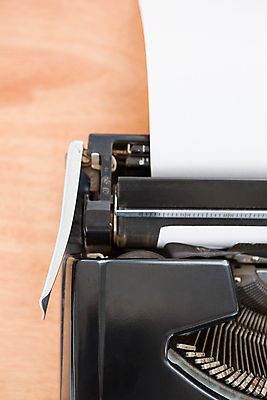 포토 JPG 해외이미지 종이 일러스트 사람없음 컴퓨터그래픽 그래픽 컴퓨터 디지털 타이핑 키보드 클래식 편지 수집 사인 복고 구두점 해외202105 해외포토 컨셉 전자제품 구두상점 파일형식