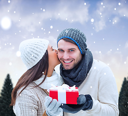 포토 JPG 해외이미지 나무 백인 모자 커플 여자 남자 행복 크리스마스 겨울 관계 청소년 자연 날씨 휴가 키스 함께함 선물 사랑 미소 풍경 20대 두명 컴퓨터그래픽 빨간색 유행 평화 환경 디지털 얼음 축제 목도리 추위 흰색 축하 잡기 숲 스웨터 겨울옷 서리 폭풍 전나무 양모 눈내림 스타일 혼혈 해외202105 해외포토 자연요소 서양인 식물 잡화 옷 계절 기념일 감정 컬러 컨셉 상의 모션 눈_날씨 표정 사람 청년 그래픽 직물 애정표현 생태계 다문화 파일형식