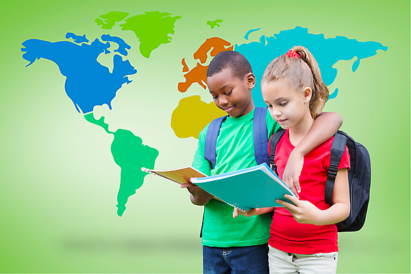 포토 JPG 해외이미지 백인 학생 여자 교육 남자 행복 지구 어린이 지도 학교 초등학교 미소 소년 두명 컴퓨터그래픽 책 초록색 학습 컬러풀 글로벌 독서 디지털 검은색 유치원 비네팅 개발 초보 해외202105 해외포토 서양인 감정 컬러 촬영기법 표정 사람 그래픽 파일형식