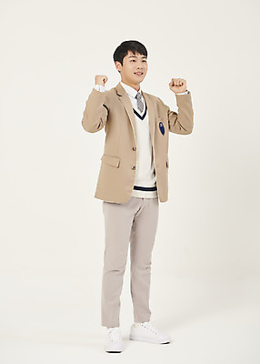 포토 JPG 스튜디오촬영 전신 학생 남자 교복 청소년 고등학생 실내 한명 서기 미소 앞모습 10대 파이팅 한국인 십대남자한명만 베이지색배경 남고생 국내포토 1 옷 뷰포인트 백그라운드 모션 표정 사람 동양인 내부 베이지색 남자한명만 십대남자만 파일형식