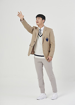 포토 JPG 스튜디오촬영 전신 학생 남자 교복 청소년 고등학생 실내 한명 서기 앞모습 10대 한국인 흰배경 손뻗기 멀리보기 십대남자한명만 남고생 국내포토 1 옷 뷰포인트 백그라운드 모션 사람 동양인 내부 흰색 남자한명만 십대남자만 파일형식