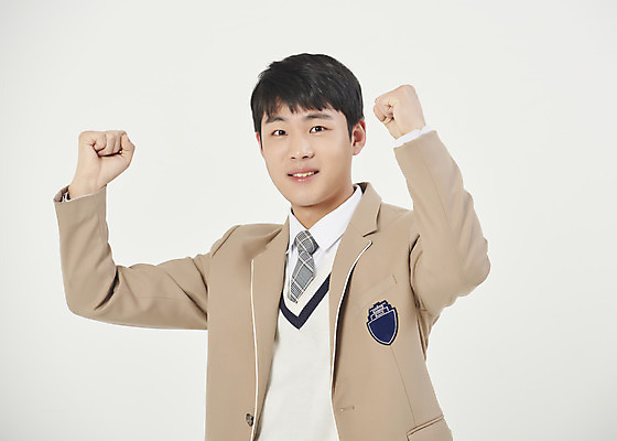 포토 JPG 스튜디오촬영 학생 남자 교복 청소년 고등학생 실내 한명 미소 상반신 앞모습 10대 파이팅 한국인 흰배경 십대남자한명만 남고생 국내포토 1 옷 뷰포인트 백그라운드 모션 표정 사람 동양인 내부 흰색 남자한명만 십대남자만 파일형식