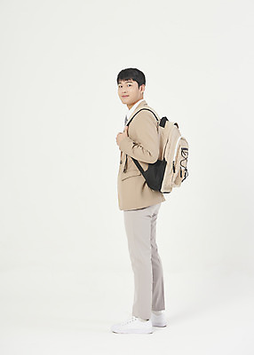 포토 JPG 스튜디오촬영 전신 학생 남자 교복 청소년 고등학생 책가방 실내 한명 서기 미소 옆모습 10대 한국인 뒤돌아보기 흰배경 매기 십대남자한명만 남고생 국내포토 1 옷 뷰포인트 백그라운드 가방 모션 표정 사람 동양인 내부 흰색 남자한명만 십대남자만 파일형식