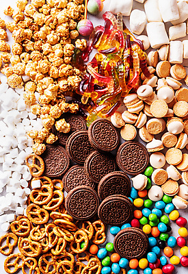 포토 JPG 해외이미지 크리스마스 디저트 실내 사탕 사람없음 하이앵글 쿠키 달콤 가득함 팝콘 젤리 마시멜로우 브레첼 해외포토 기념일 음식 뷰포인트 내부 맛 파일형식