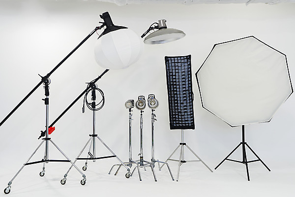 포토 JPG 스튜디오촬영 스튜디오 조명 실내 사람없음 준비 흰배경 사진관 사진조명 촬영장비 국내포토 백그라운드 내부 흰색 도구 파일형식