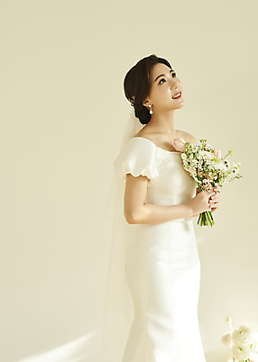 포토 JPG 스튜디오촬영 여자 꽃 행복 신부 부케 웨딩드레스 결혼 실내 한명 미소 들기 상반신 20대 성인 옆모습 한국인 올려보기 설레임 성인여자한명만 웨딩촬영 스몰웨딩 국내포토 식물 1 드레스 감정 뷰포인트 꽃다발 모션 표정 사람 동양인 이벤트 청년 내부 기념사진 여자한명만 성인여자만 파일형식