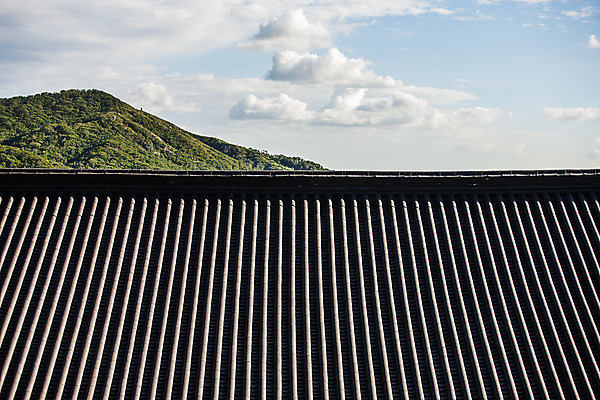포토 JPG 주간 구름 하늘 산 사람없음 야외 사찰 충청남도 기와지붕 국내포토 예산군 자연요소 종교건축 지붕 기와 충청도 파일형식