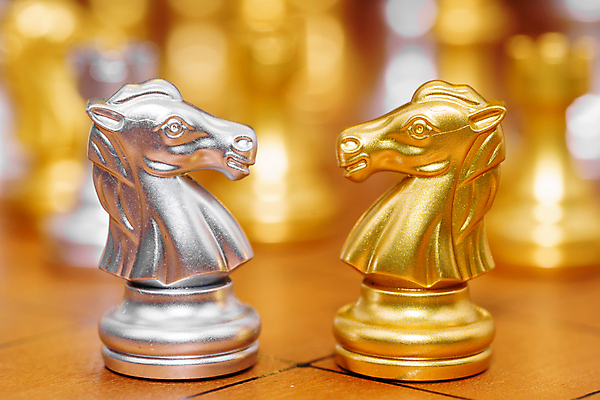 포토 JPG 해외이미지 무료이미지 스포츠 조각 컨셉 비즈니스 모션 놀이 성공 사람없음 세트 검은색 힘 경쟁 도전 게임 우승 그룹 황금 체스말 체스 선택 계획 대표 오브젝트 리더 싸움 패배 광택 체스판 장군 경영 지능 필승 해외202105 해외포토 직업 컬러 최고 말_게임 파일형식 무료콘텐츠