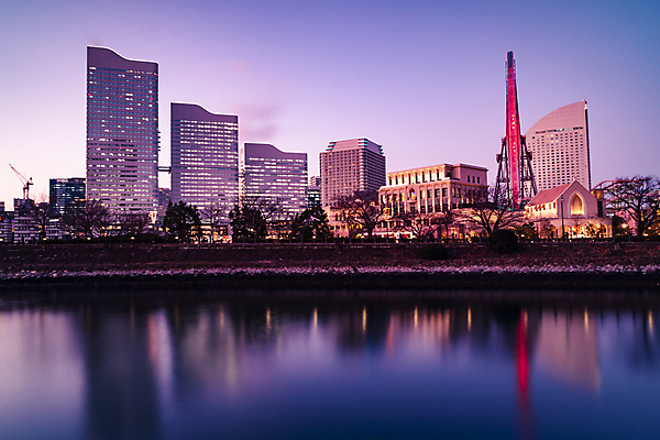 포토 JPG 해외이미지 무료이미지 커플 시계 크리스마스 비즈니스 조명 아파트 풍경 사람없음 내부 금융 경제 빛 사무실 반사 탑 항구 일본 고층빌딩 황혼 일몰 새벽 사회 날짜 재산 도심 도쿄 야간 크루즈 네온 장면 지역 포트 스카이라인 주도 해외202105 해외포토 자연요소 건축물 기념일 아시아 배_교통 관계 교통시설 주택 빌딩 노을 예절 도시 공동체 파일형식