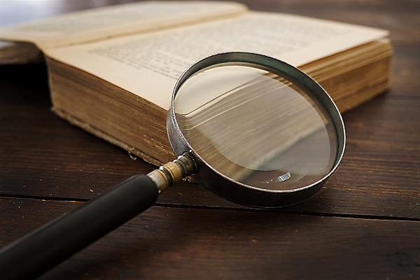 포토 JPG 해외이미지 무료이미지 교육 종이 문화 과학 백그라운드 학교 유리 돋보기 사람없음 책 학습 스터디 다이어리 어둠 수확 골동품 덮개 공구 오픈 역사 확대 도서관 읽기 교과서 대학교 문서 복고 문학 페이지 사전 옛날 해외202105 해외포토 농업 모션 재질 교재 사무용품 뚜껑 도구 파일형식 무료콘텐츠