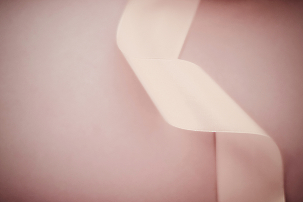 포토 JPG 해외이미지 리본 백그라운드 근접촬영 사람없음 베이지색배경 해외포토 뷰포인트 베이지색 파일형식