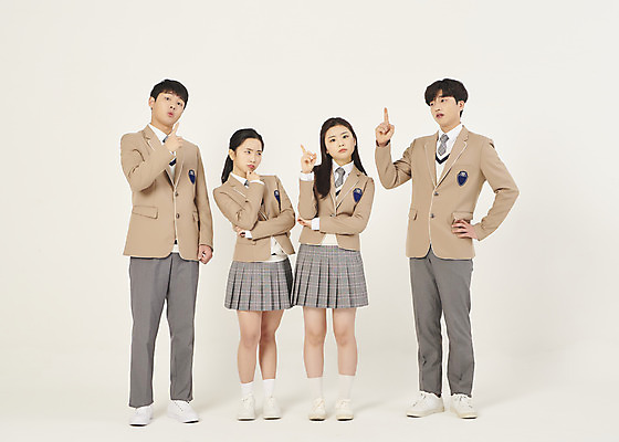 포토 JPG 스튜디오촬영 전신 학생 여자 남자 교복 허리손 생각 학교 청소년 고등학생 실내 서기 여러명 앞모습 10대 친구 스쿨라이프 십대라이프스타일 한국인 가리킴 고민 십대만 베이지색배경 국내포토 라이프스타일 옷 교육 감정 뷰포인트 포즈 다수 백그라운드 관계 모션 사람 동양인 손짓 내부 베이지색 파일형식