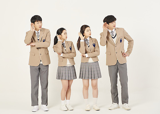 포토 JPG 스튜디오촬영 전신 학생 여자 남자 교복 허리손 학교 청소년 고등학생 실내 서기 여러명 앞모습 10대 친구 스쿨라이프 손들기 십대라이프스타일 듣기 한국인 십대만 베이지색배경 국내포토 라이프스타일 옷 교육 뷰포인트 포즈 다수 백그라운드 관계 모션 사람 동양인 내부 베이지색 파일형식