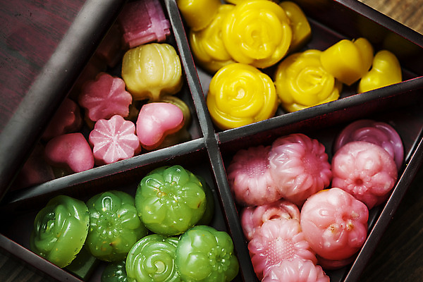 포토 JPG 실내 근접촬영 사람없음 나무상자 경상북도 다식 안동 전통다과 국내포토 뷰포인트 내부 상자 전통음식 경상도 다과 파일형식