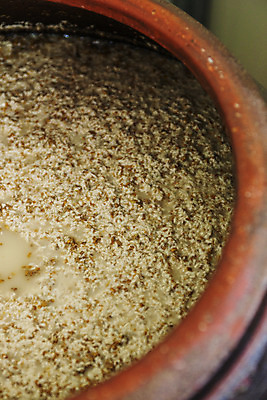 포토 JPG 전통 실내 사람없음 항아리 경상북도 발효 막걸리 전통주 영주 국내포토 주류 내부 도자기 경상도 파일형식